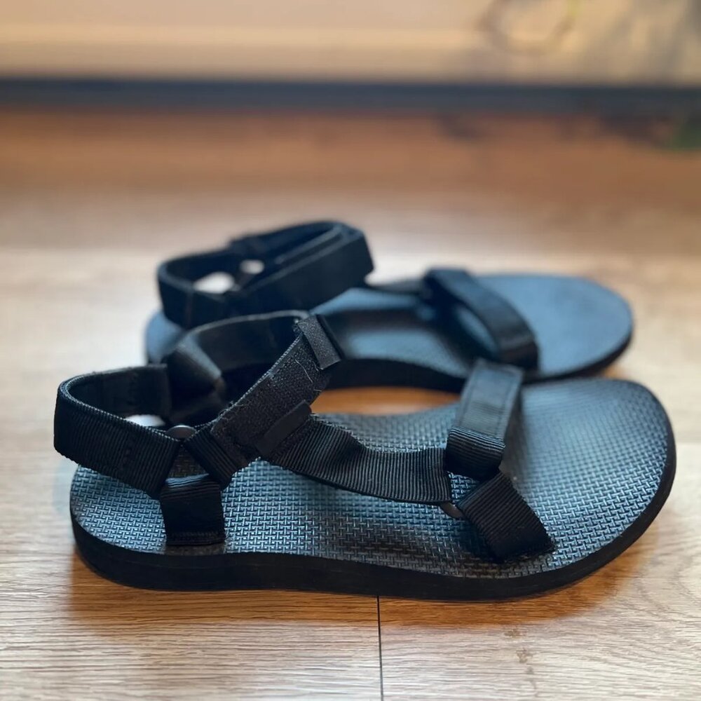 Teva Women’s Original Universal Sandals 8